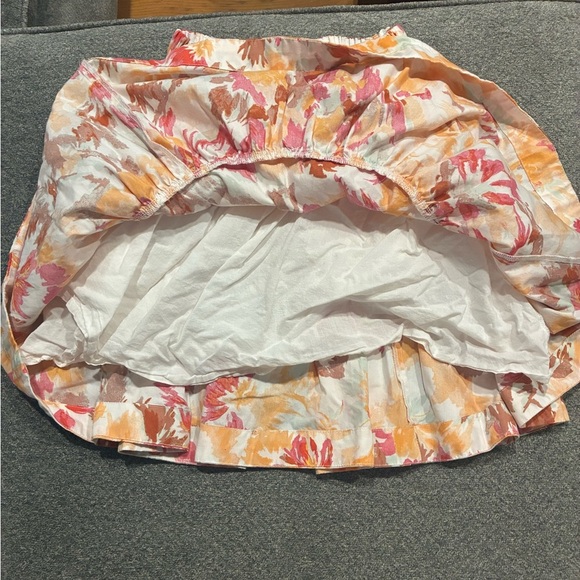 Abercrombie & Fitch Floral Mini Skirt - Orange, Pink, Cream Size XS - Picture 3 of 4